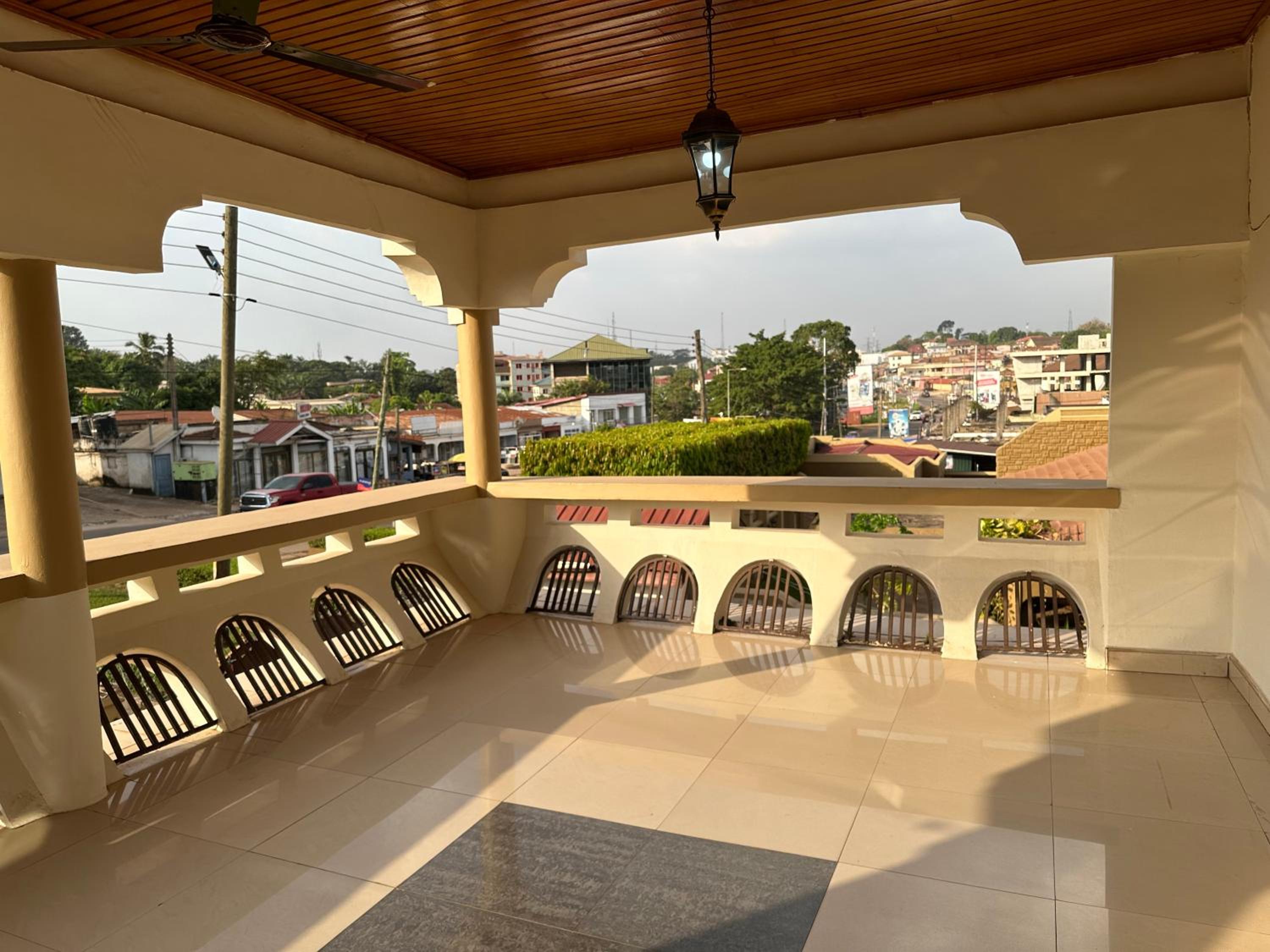 D Barfi Guesthouse, excellent location view 2