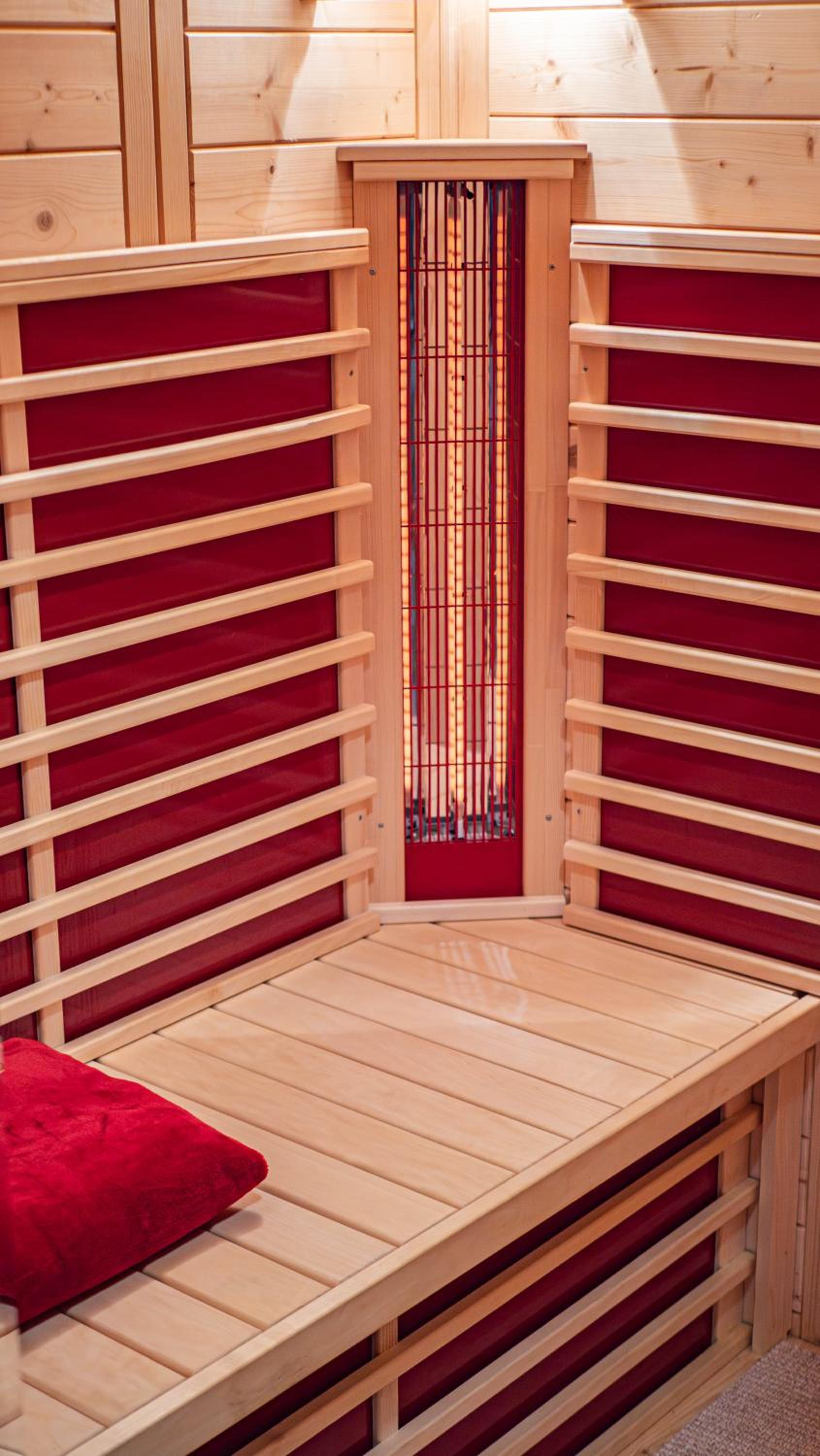 Le Colibri spa jacuzzi