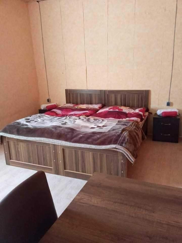 Zanduri House