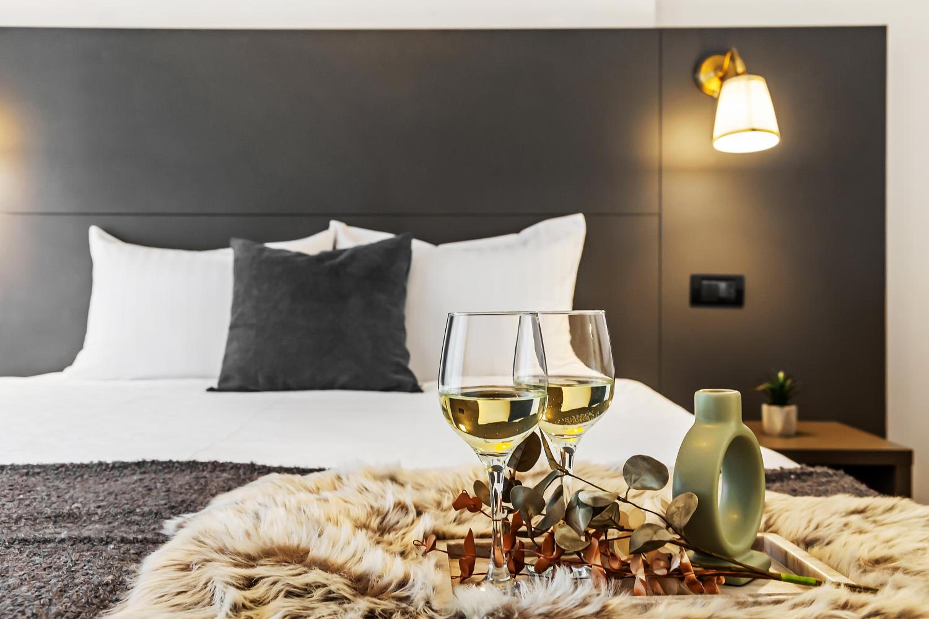 Living in Color - Chic Apartment with Balcony at Belvedere Residences view 4