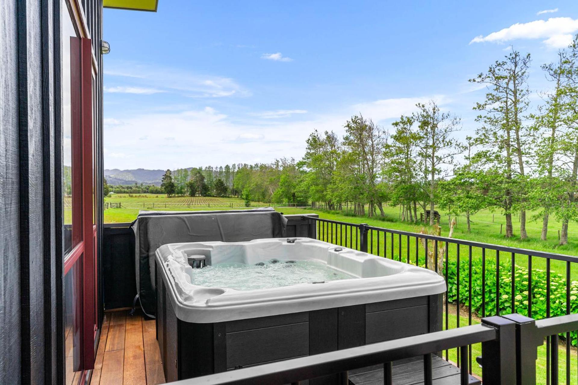 Summer Haze - Omaha Holiday Home view 3