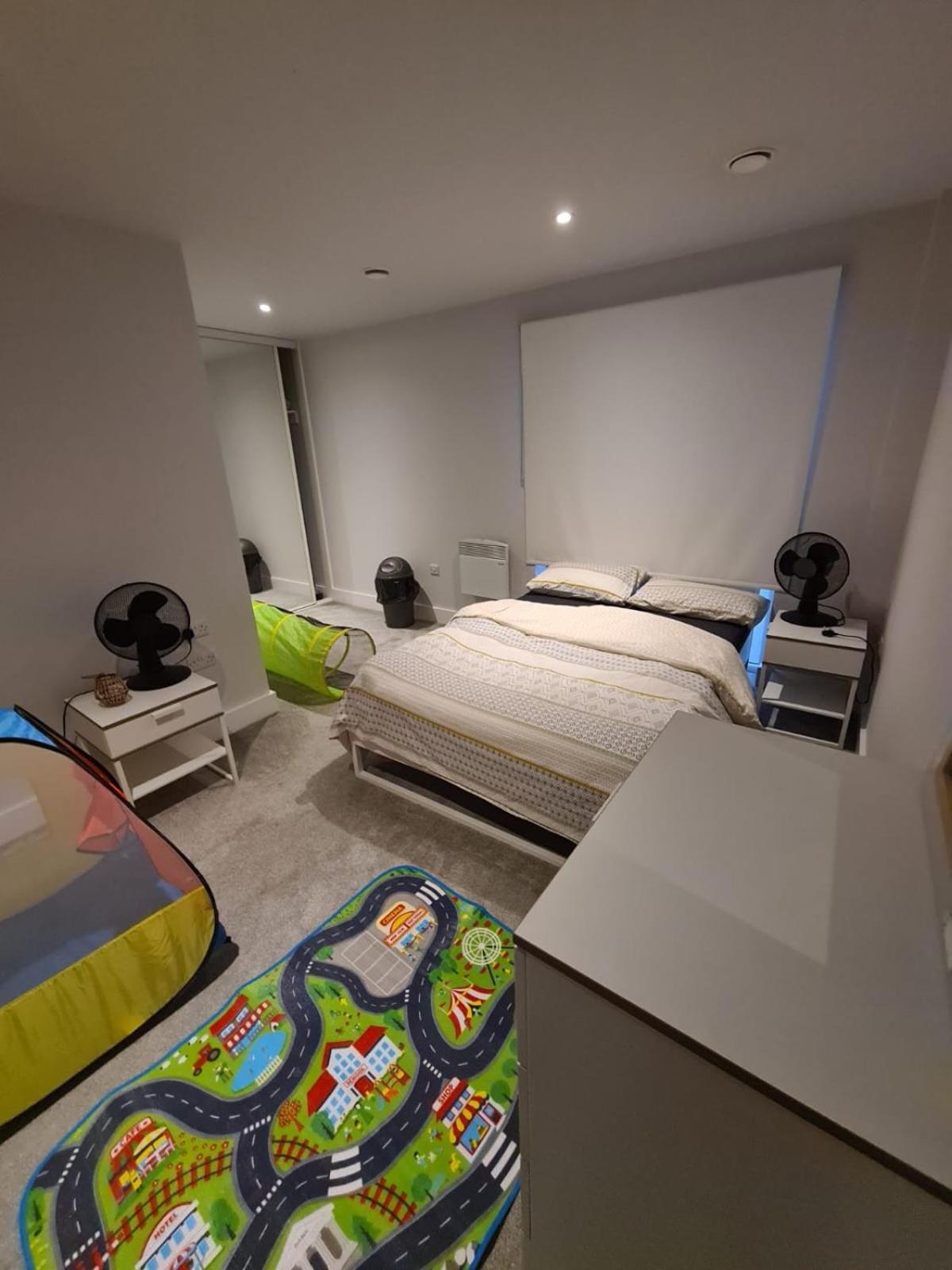 Rent Luxuri - Luxury 2 bed Apartment