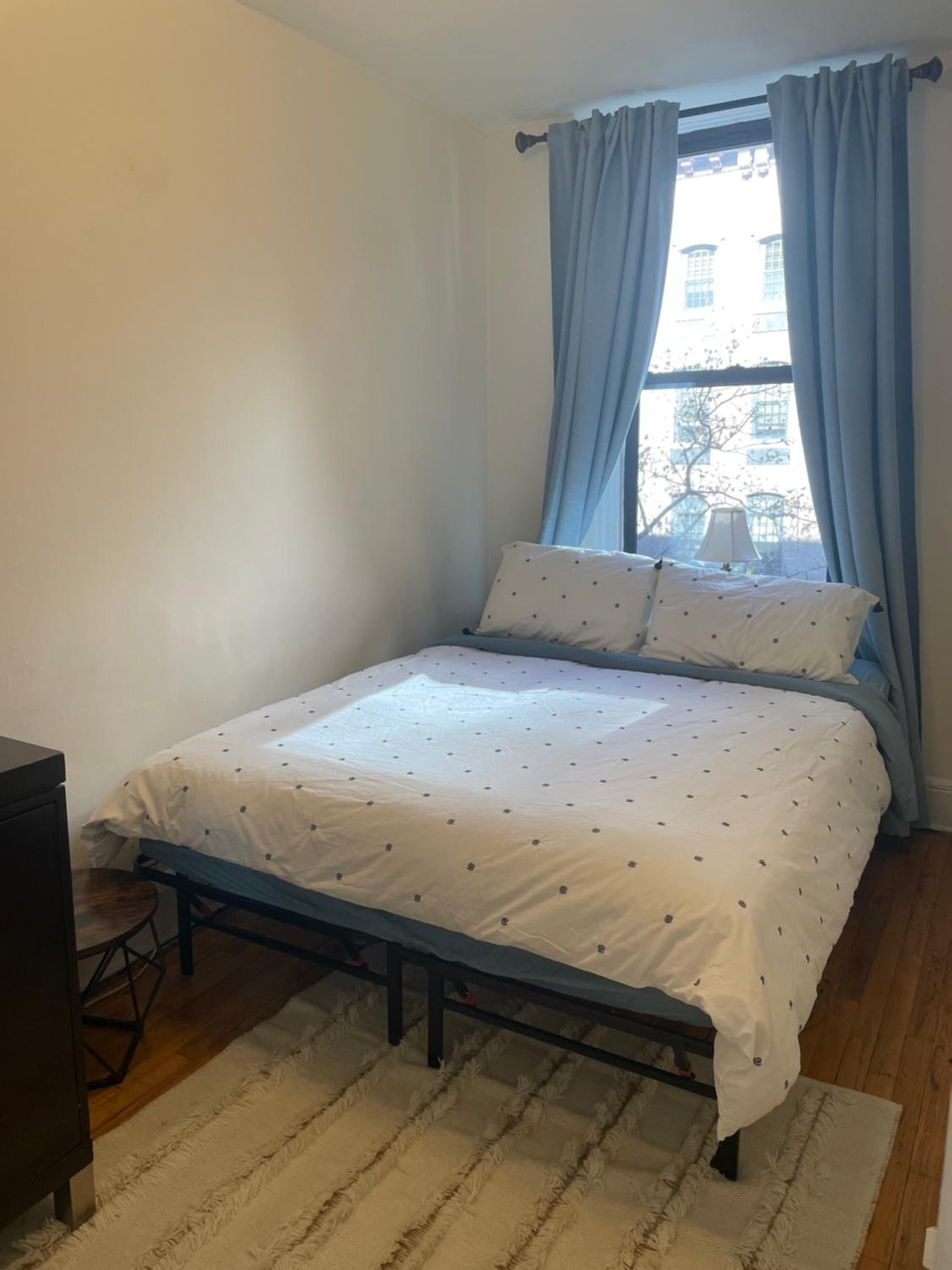 Cozy place in midtown NYC