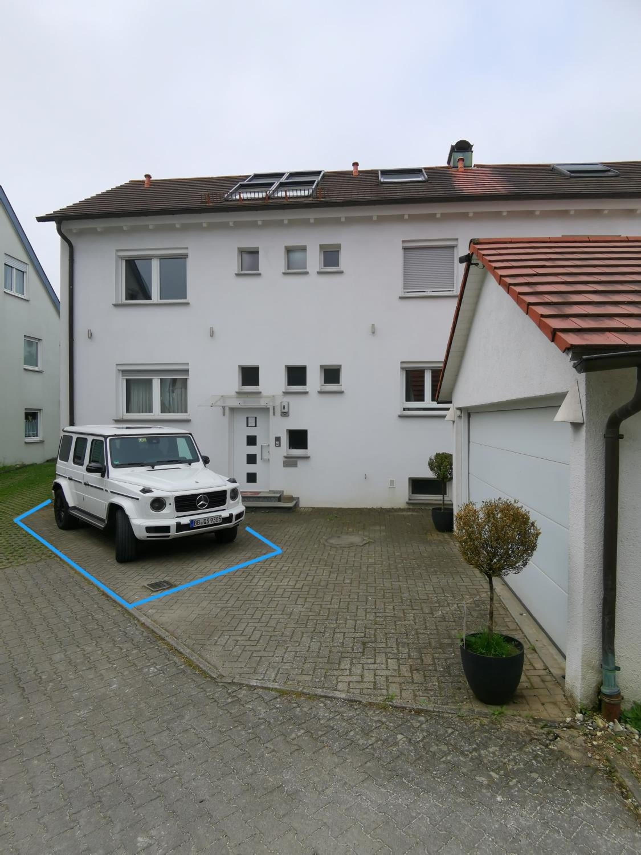 Baltmannsweiler CHALET style top floor apartment no smoking