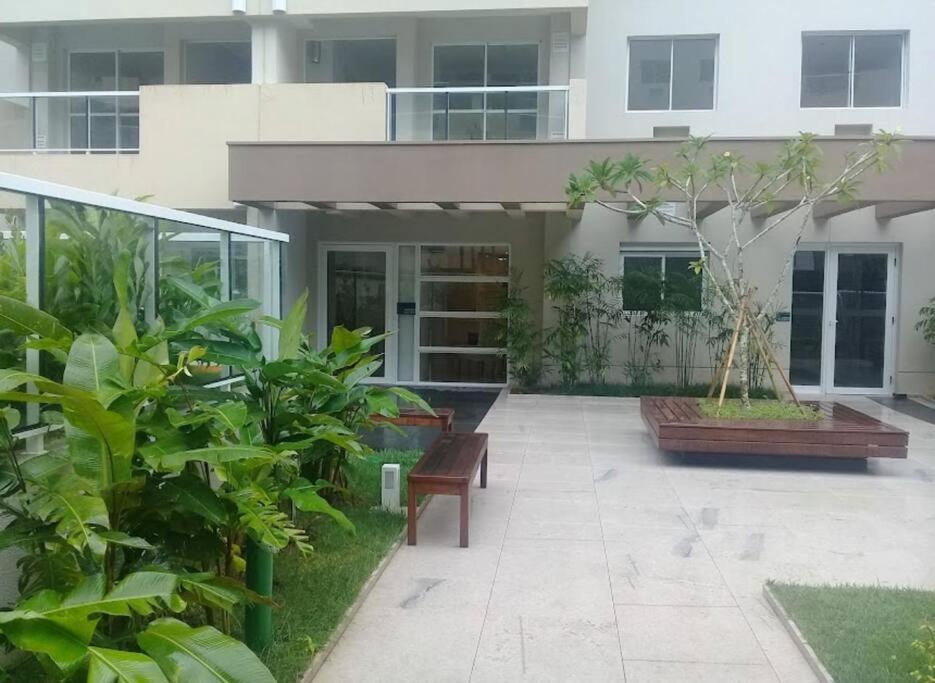 Excelente apartamento a 5 minutos da praia e shopping