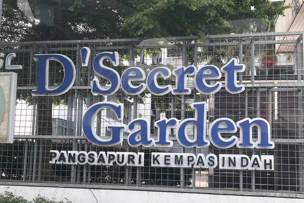 Luxury Studio at D Secret Garden - Johor Bahru, UTM, Setia Tropika, Kempas, Paradigm Mall, Mid Valley- 1-3 Pax, Business Trip Welcome