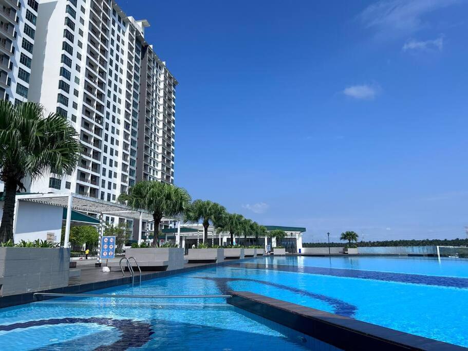 Luxury Studio at D Secret Garden - Johor Bahru, UTM, Setia Tropika, Kempas, Paradigm Mall, Mid Valley- 1-3 Pax, Business Trip Welcome