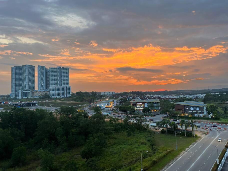 Luxury Studio at D Secret Garden - Johor Bahru, UTM, Setia Tropika, Kempas, Paradigm Mall, Mid Valley- 1-3 Pax, Business Trip Welcome