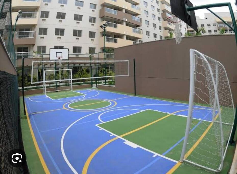 Excelente apartamento a 5 minutos da praia e shopping