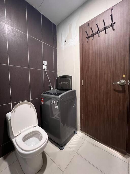 Luxury Studio at D Secret Garden - Johor Bahru, UTM, Setia Tropika, Kempas, Paradigm Mall, Mid Valley- 1-3 Pax, Business Trip Welcome
