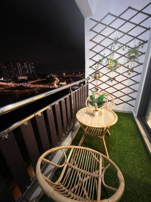 Luxury Studio at D Secret Garden - Johor Bahru, UTM, Setia Tropika, Kempas, Paradigm Mall, Mid Valley- 1-3 Pax, Business Trip Welcome
