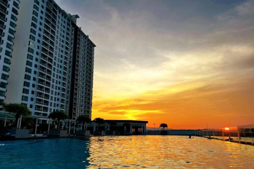 Luxury Studio at D Secret Garden - Johor Bahru, UTM, Setia Tropika, Kempas, Paradigm Mall, Mid Valley- 1-3 Pax, Business Trip Welcome