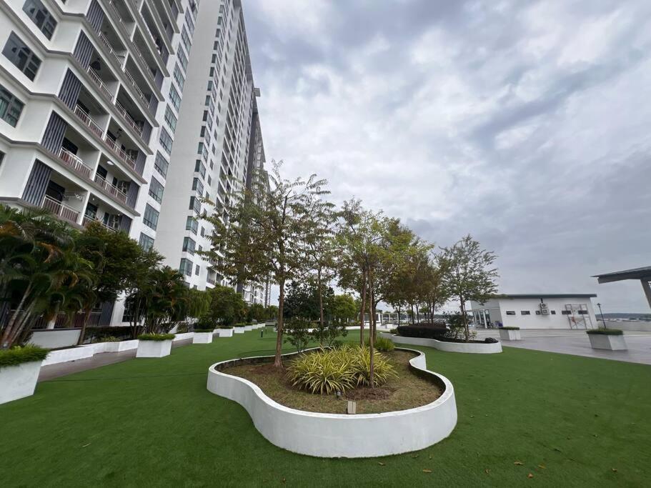 Luxury Studio at D Secret Garden - Johor Bahru, UTM, Setia Tropika, Kempas, Paradigm Mall, Mid Valley- 1-3 Pax, Business Trip Welcome