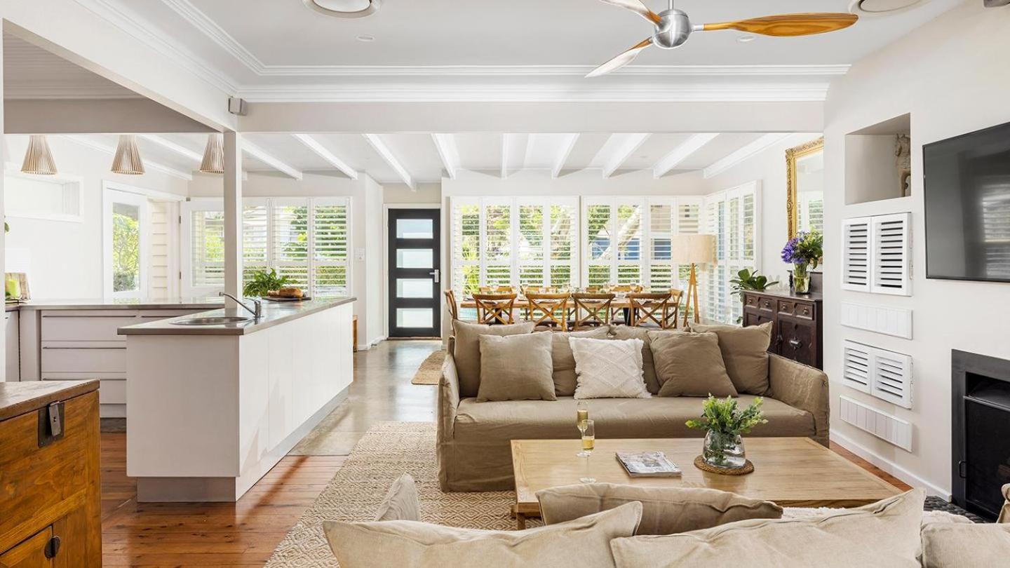 Dutchie's Beach Oasis - Private Home with Pool, Walk to Beach