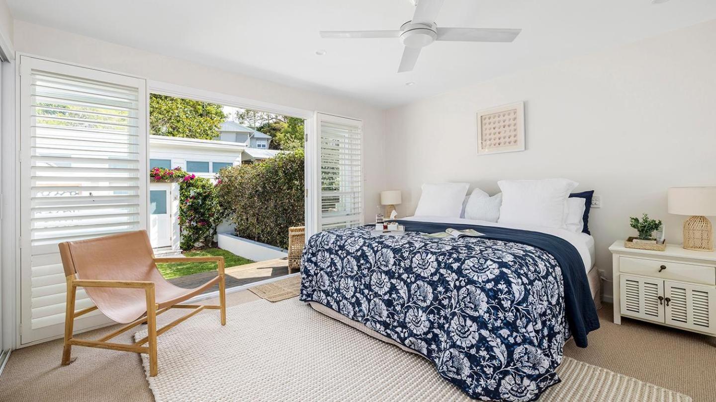 Dutchie's Beach Oasis - Private Home with Pool, Walk to Beach