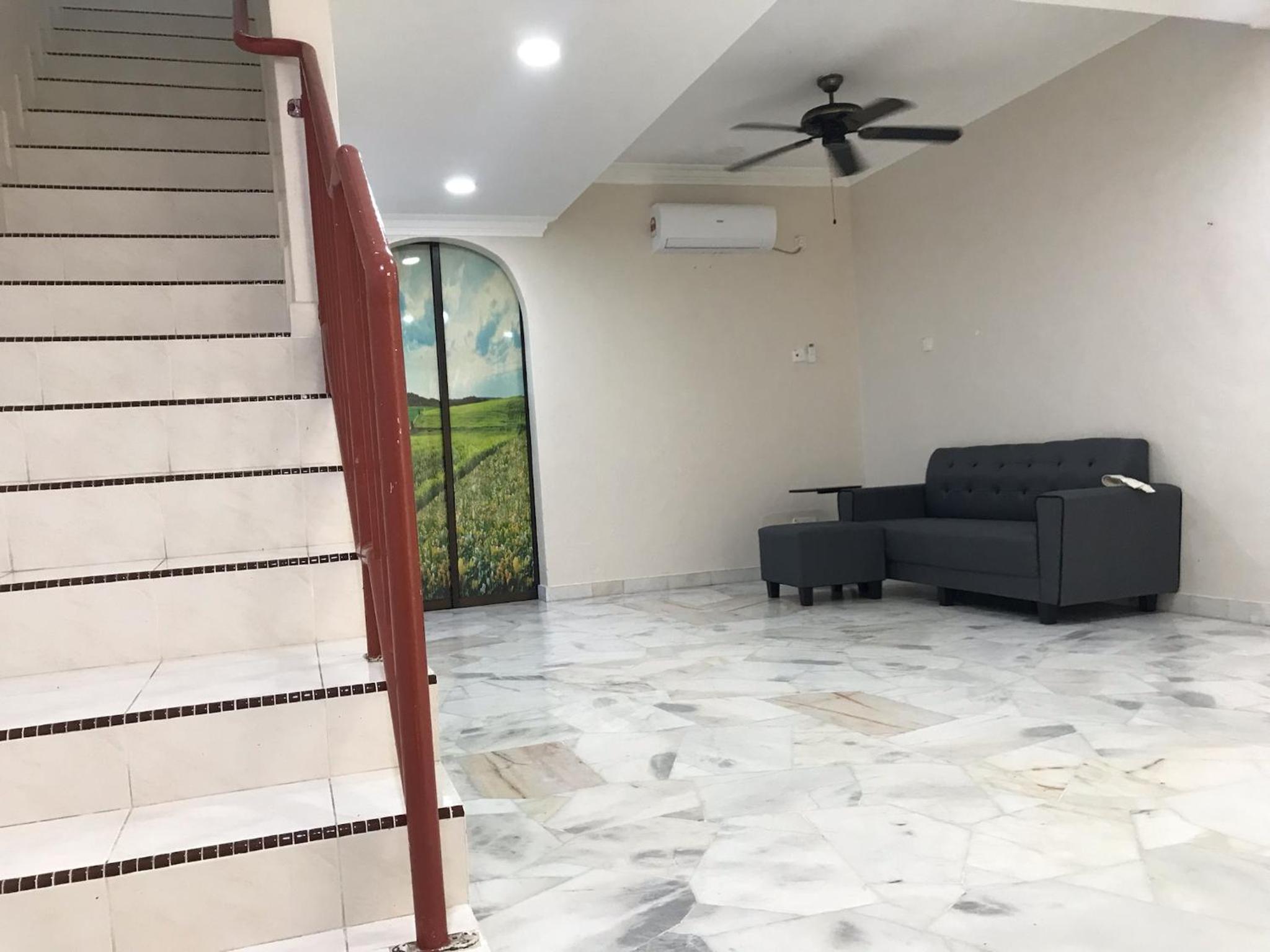 Relax House near Teluk Cempedak Kuantan photo 6