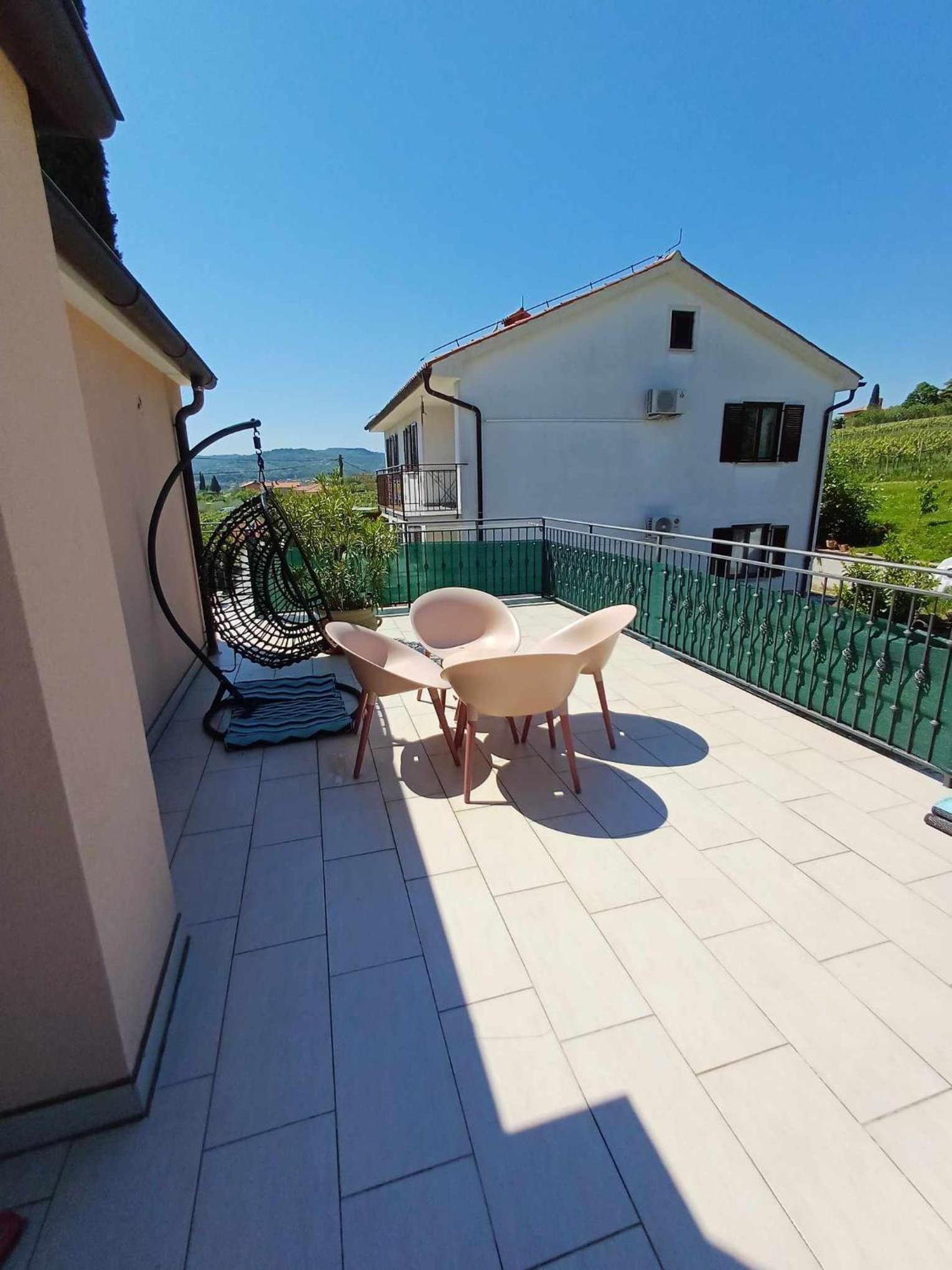 2-bedroom Istrian house with terrace view 5