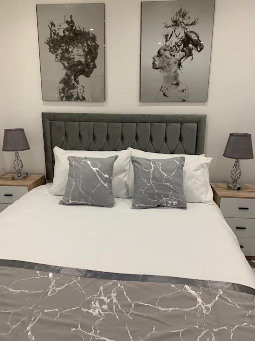 Apartment C, a one bedroom Flat in south London
