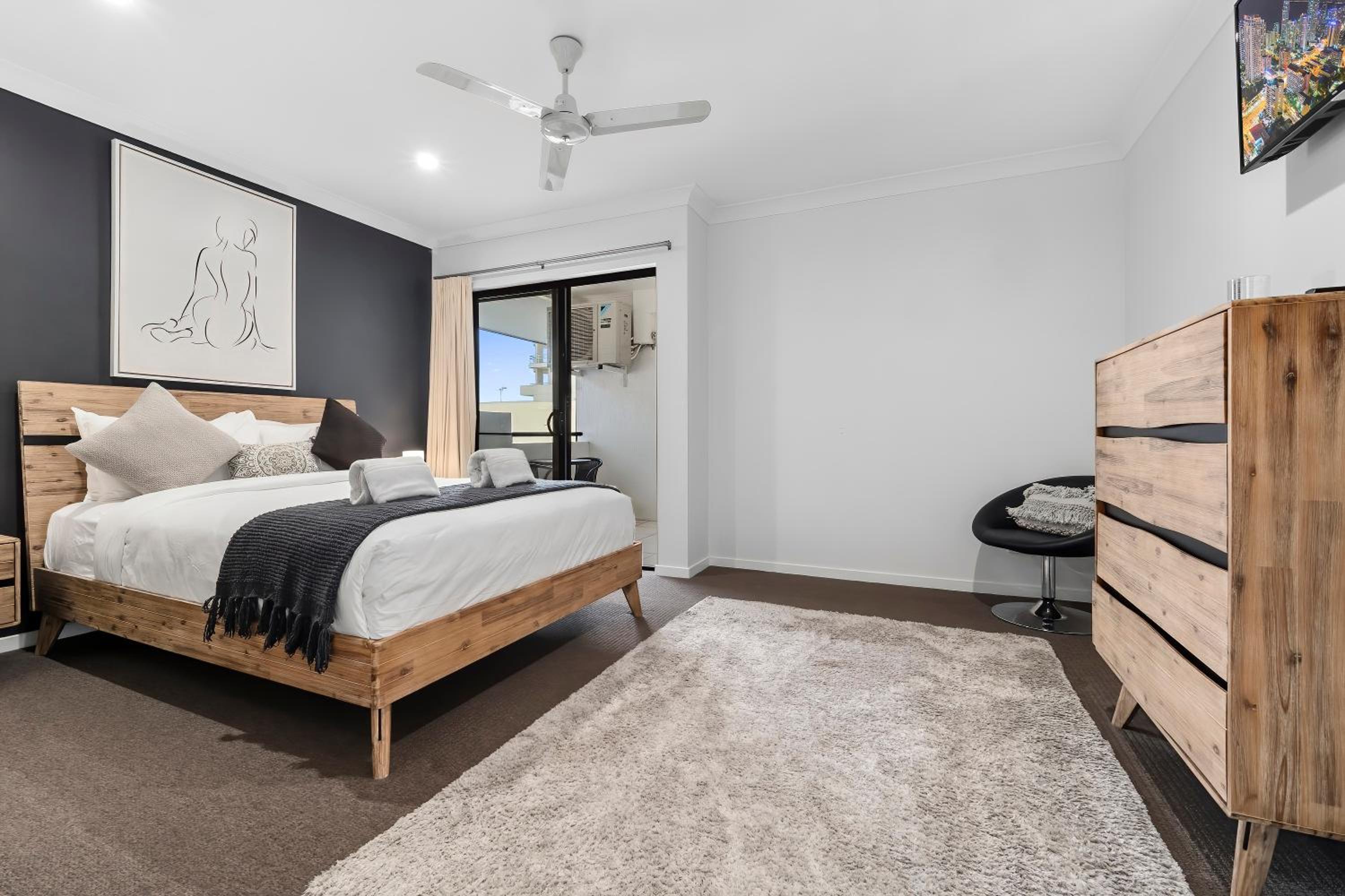 Spacious 3 Bedroom Townhouse in Cairns City