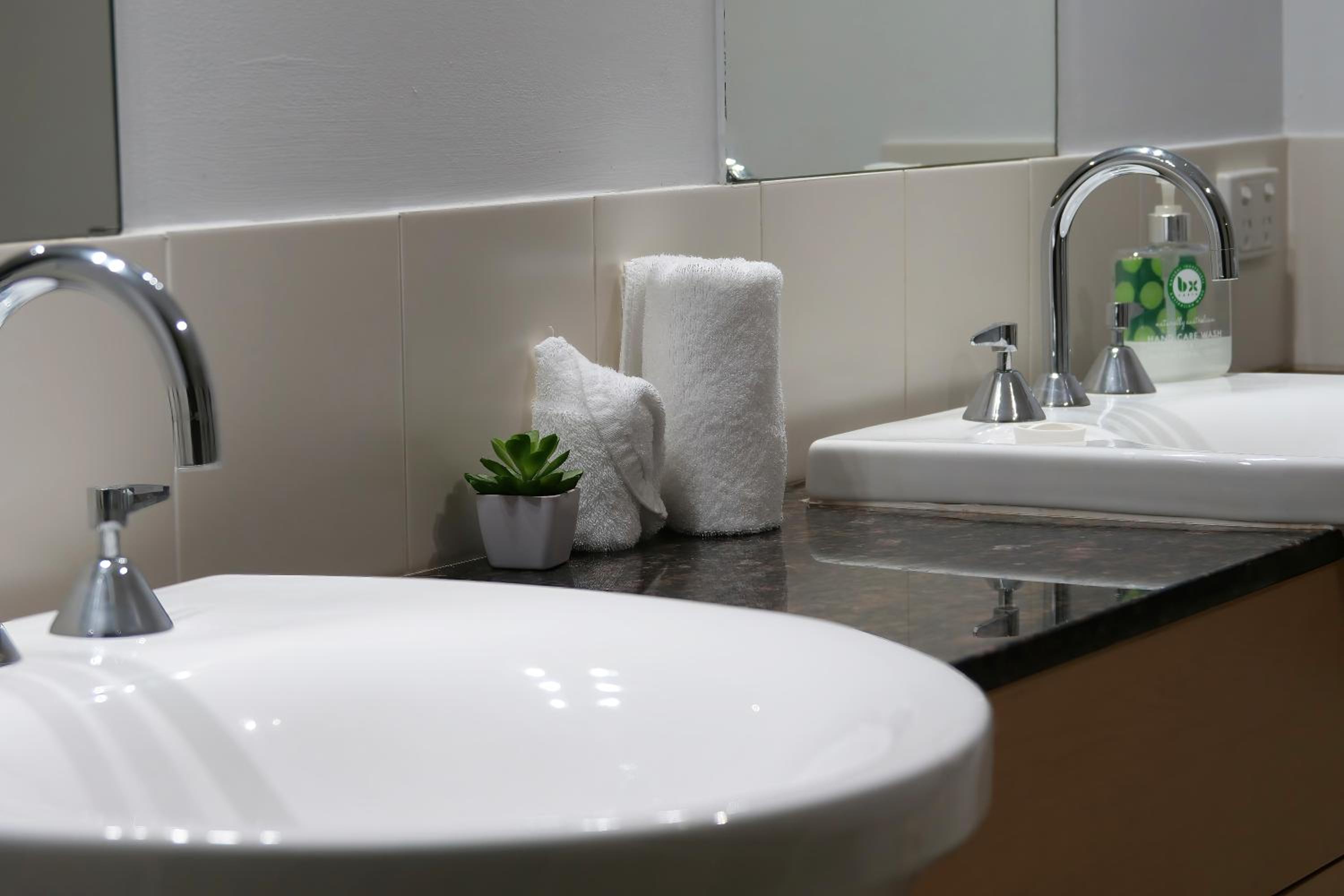 Spacious 3 Bedroom Townhouse in Cairns City