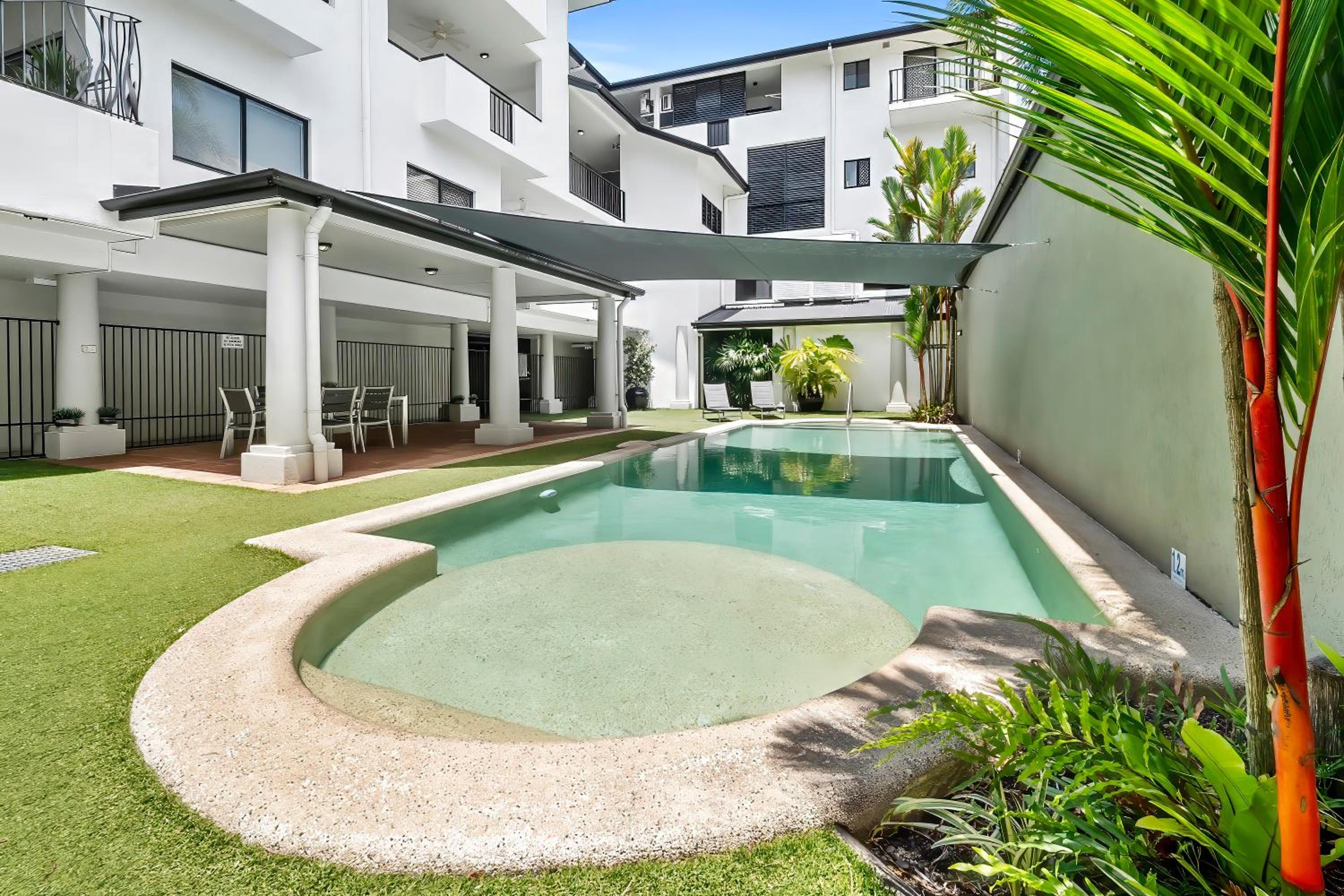 Spacious 3 Bedroom Townhouse in Cairns City