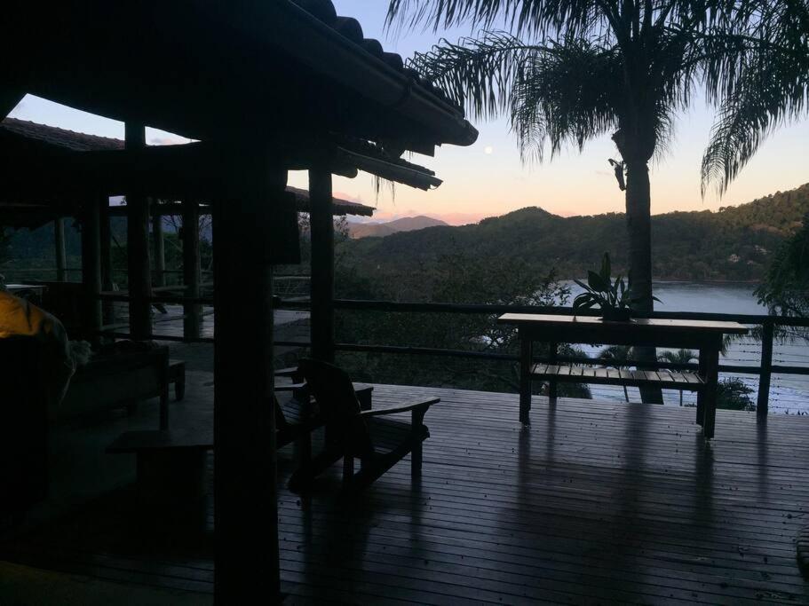 Casa 7 Suítes com Vista para o Mar - Praia Barra do Sahy