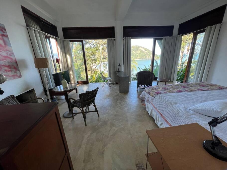 Casa 7 Suítes com Vista para o Mar - Praia Barra do Sahy