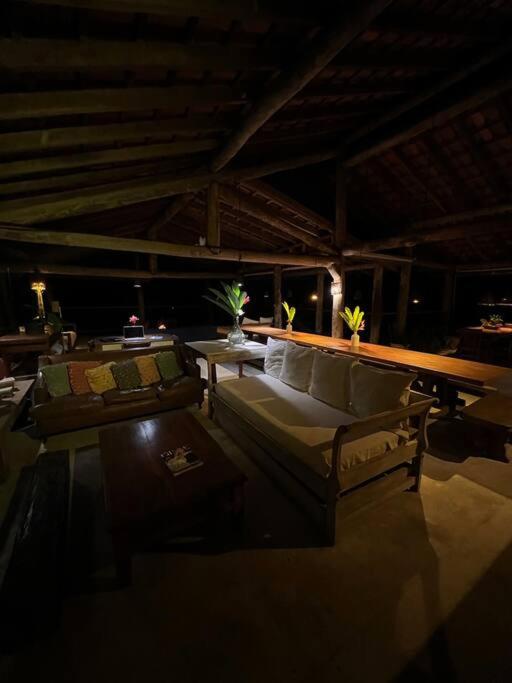 Casa 7 Suítes com Vista para o Mar - Praia Barra do Sahy