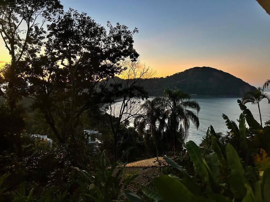 Casa 7 Suítes com Vista para o Mar - Praia Barra do Sahy