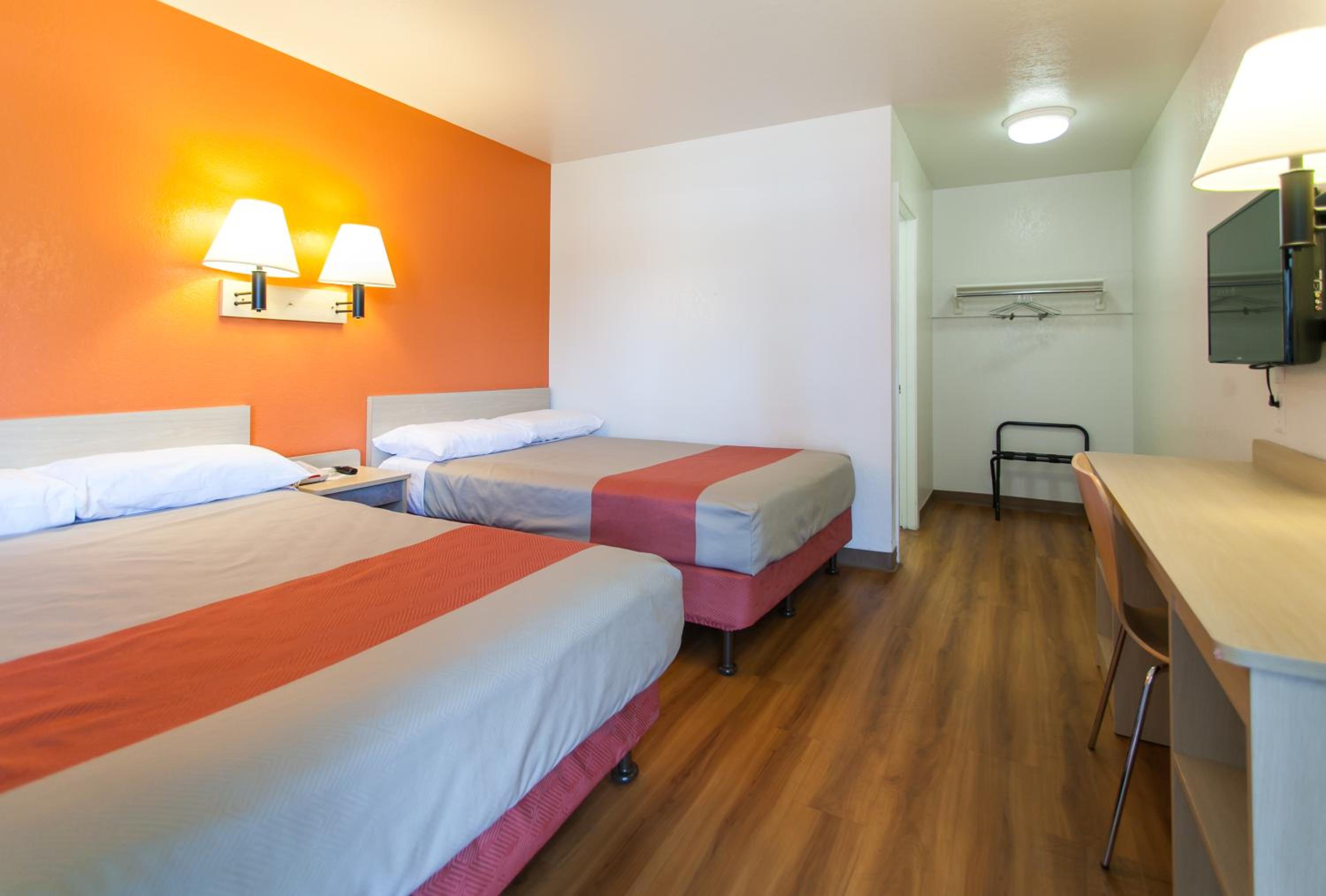 Rosemead Vacations - Motel 6-Rosemead, CA - Los Angeles - Property Image 18