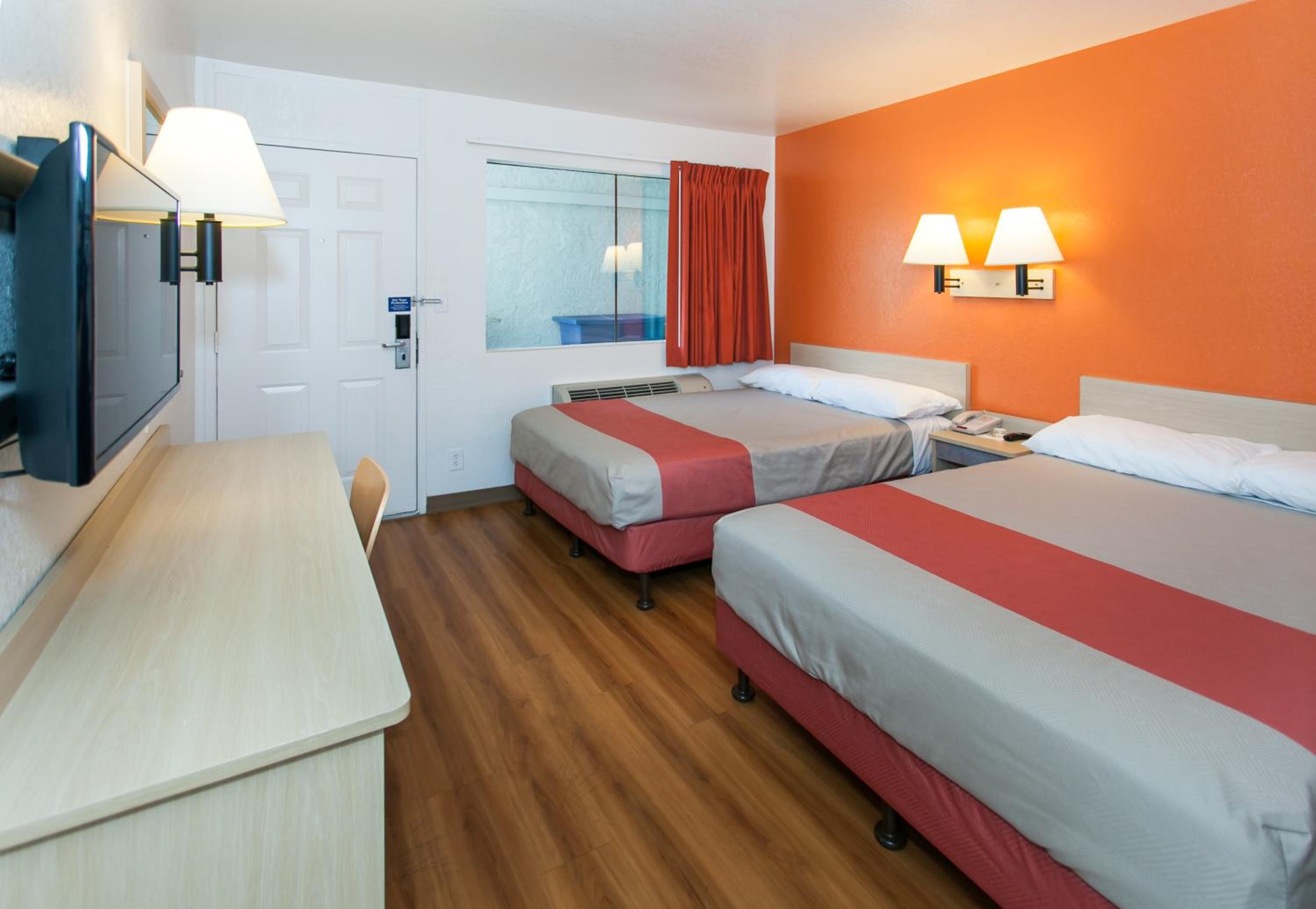 Rosemead Vacations - Motel 6-Rosemead, CA - Los Angeles - Property Image 19