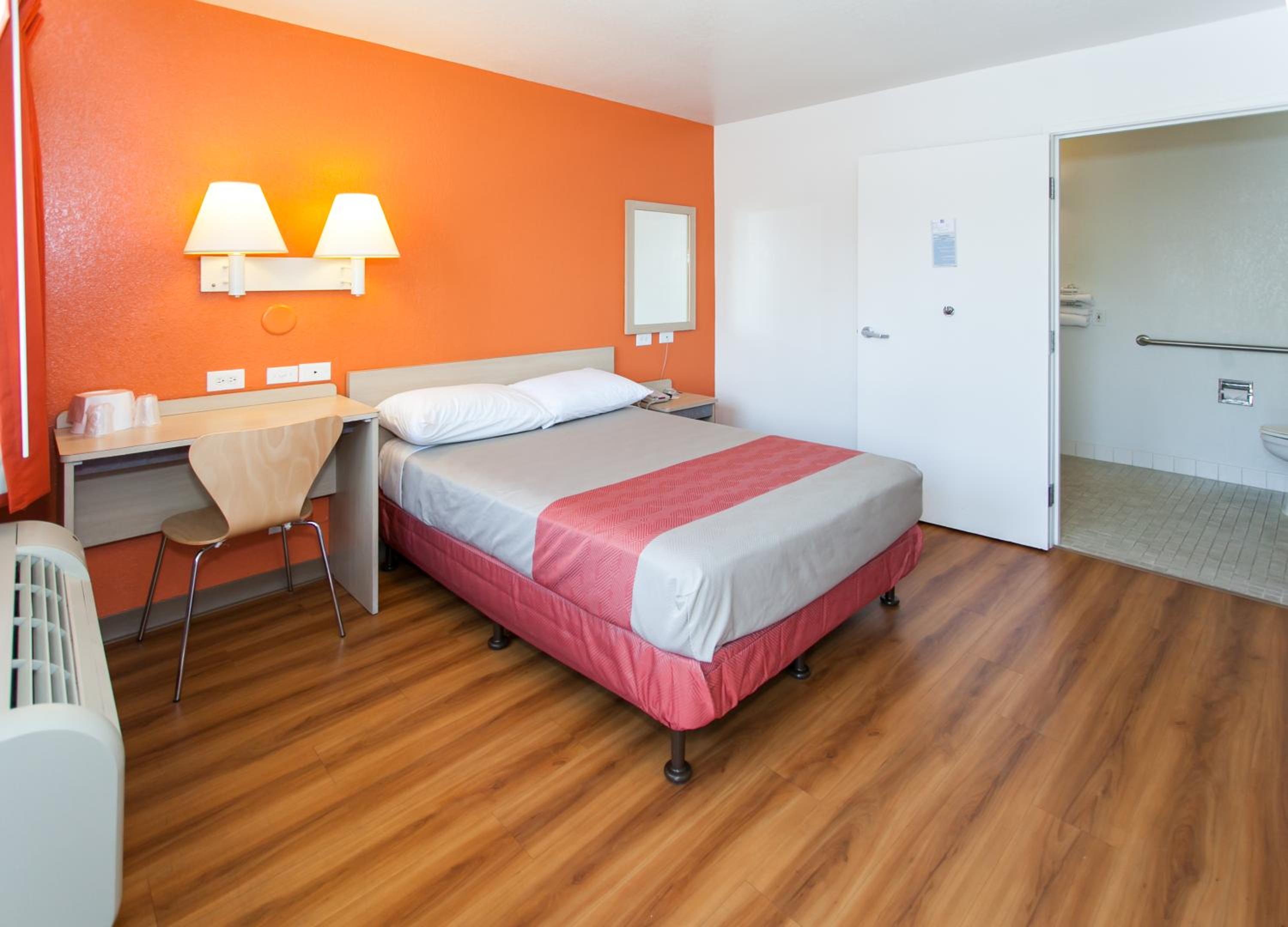 Rosemead Vacations - Motel 6-Rosemead, CA - Los Angeles - Property Image 23