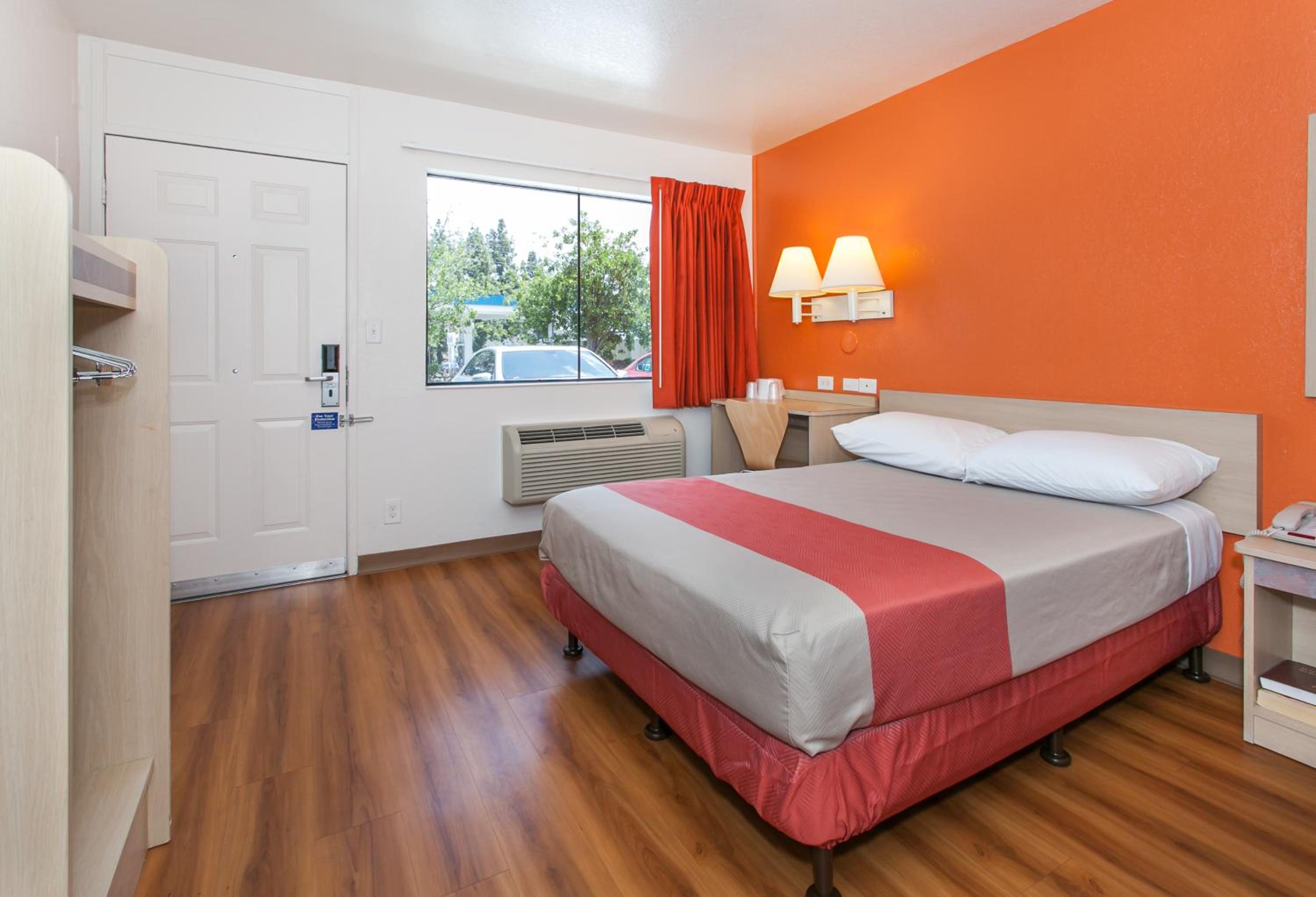 Rosemead Vacations - Motel 6-Rosemead, CA - Los Angeles - Property Image 24