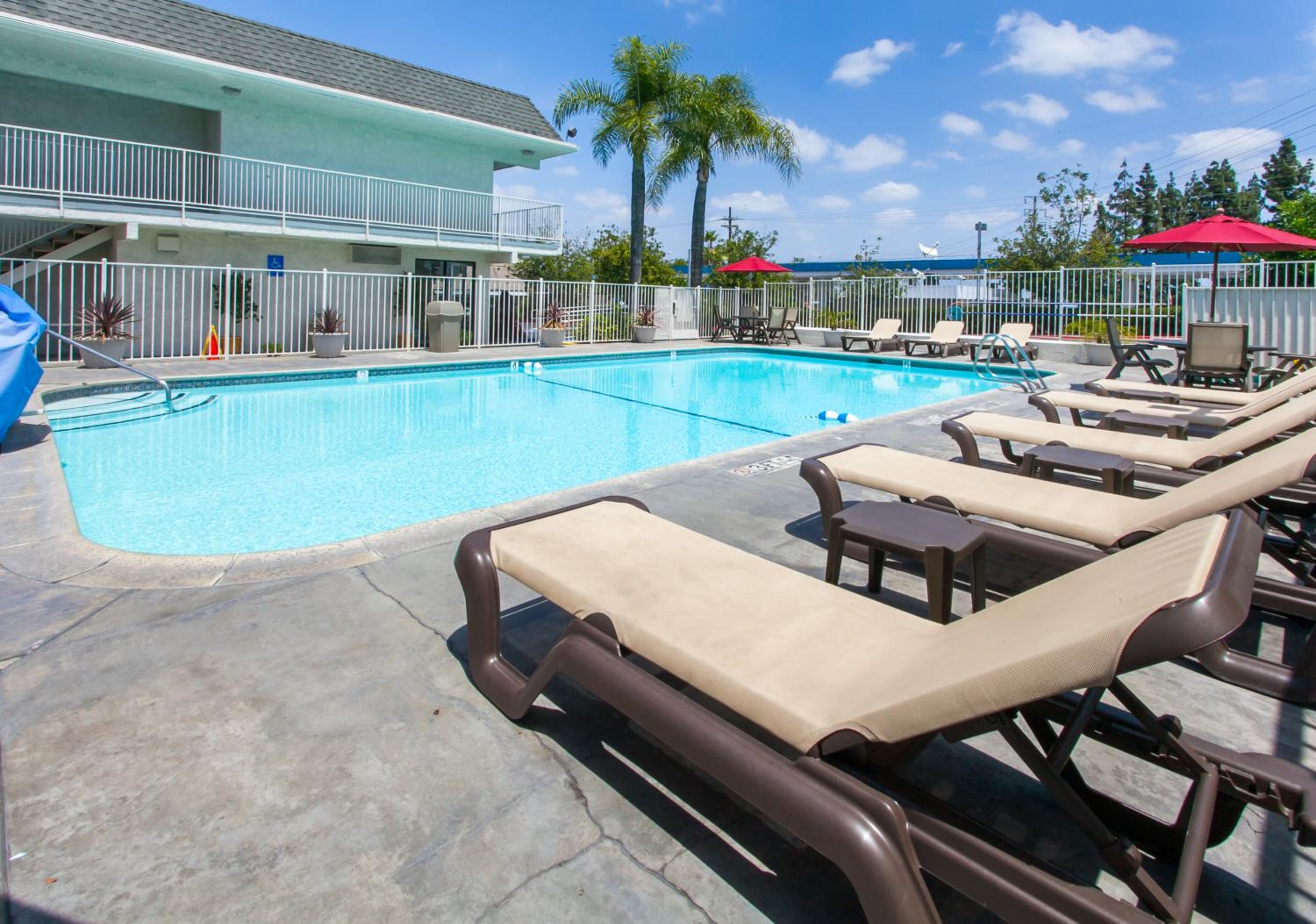 Rosemead Vacations - Motel 6-Rosemead, CA - Los Angeles - Property Image 10