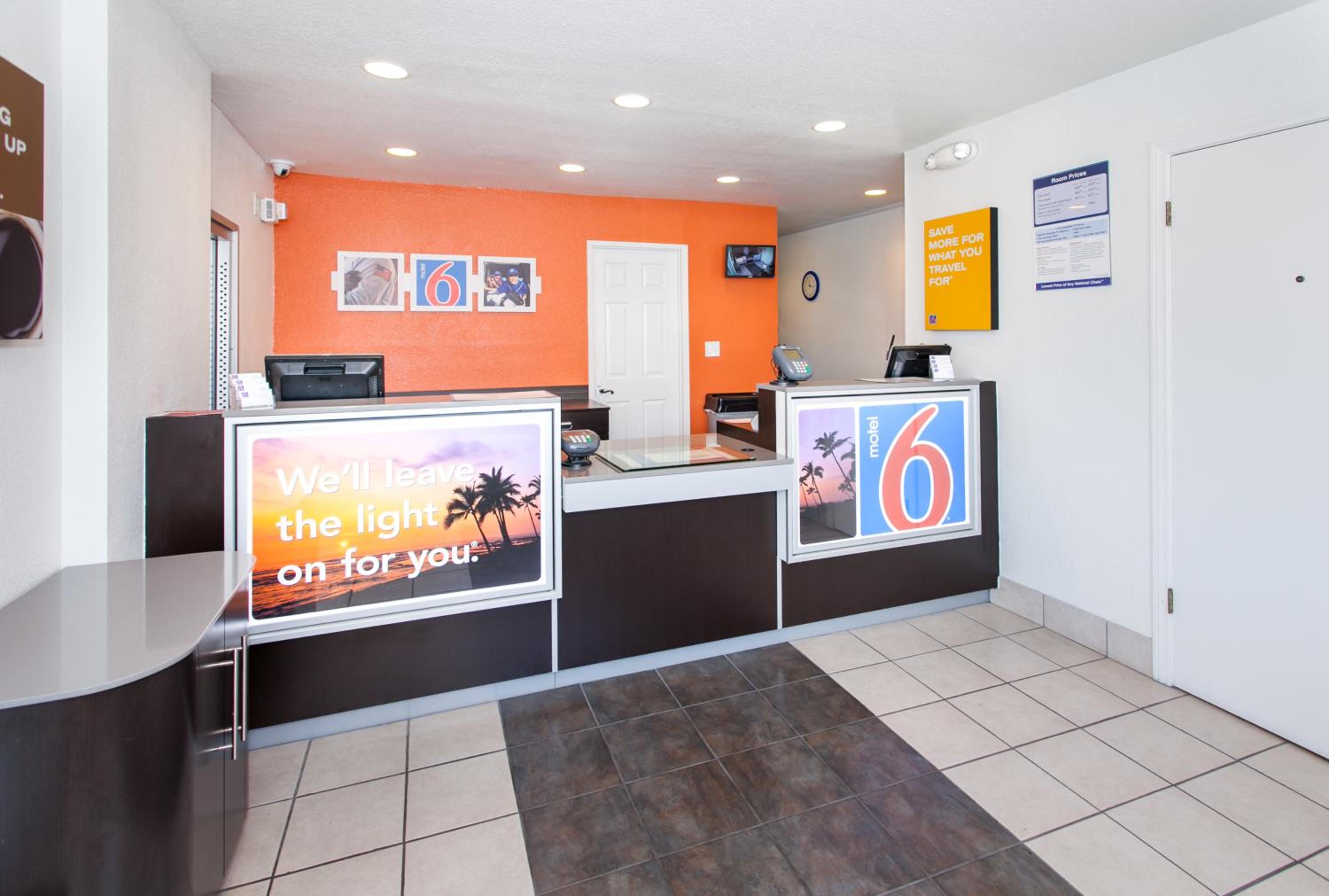 Rosemead Vacations - Motel 6-Rosemead, CA - Los Angeles - Property Image 1