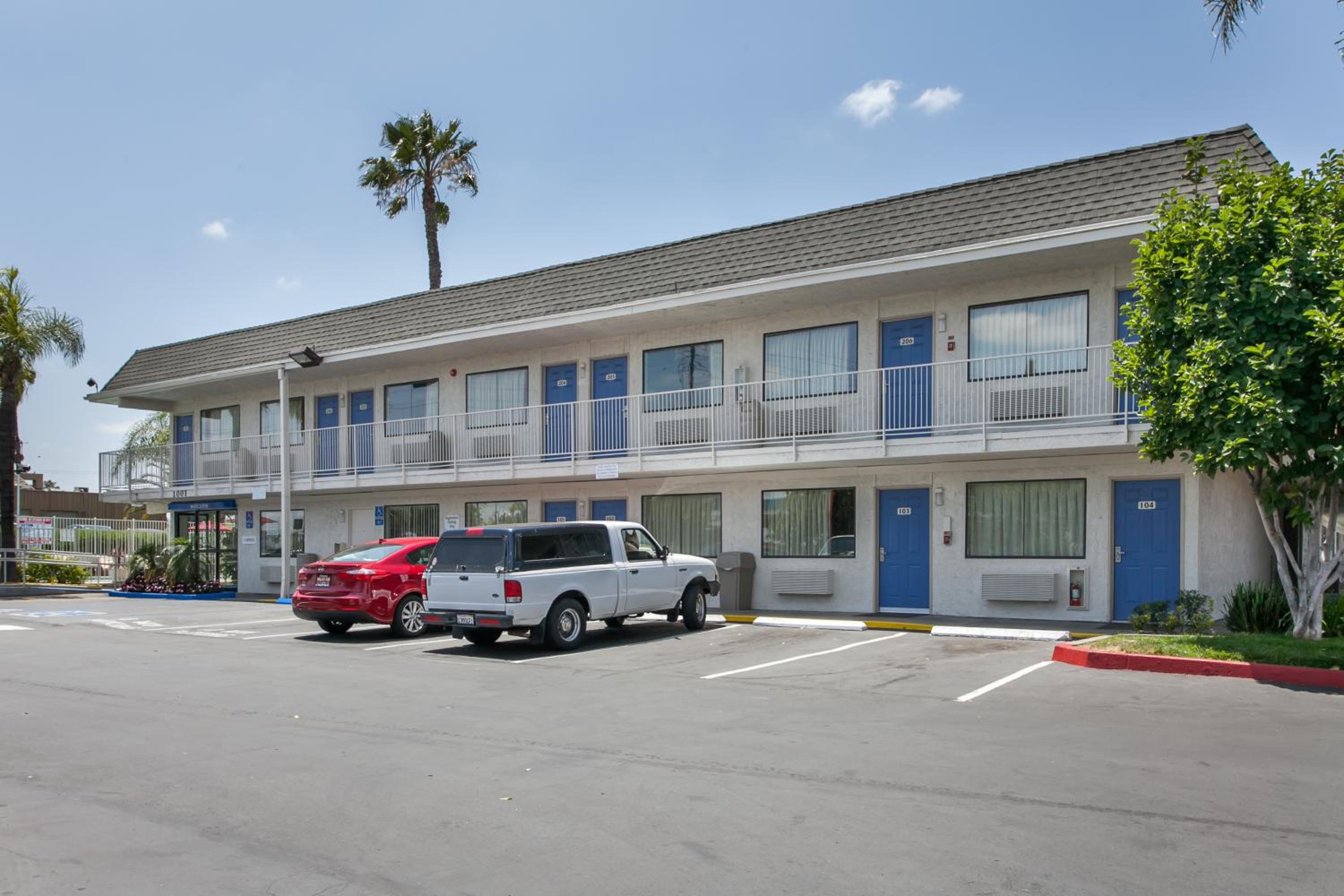 Rosemead Vacations - Motel 6-Rosemead, CA - Los Angeles - Property Image 4