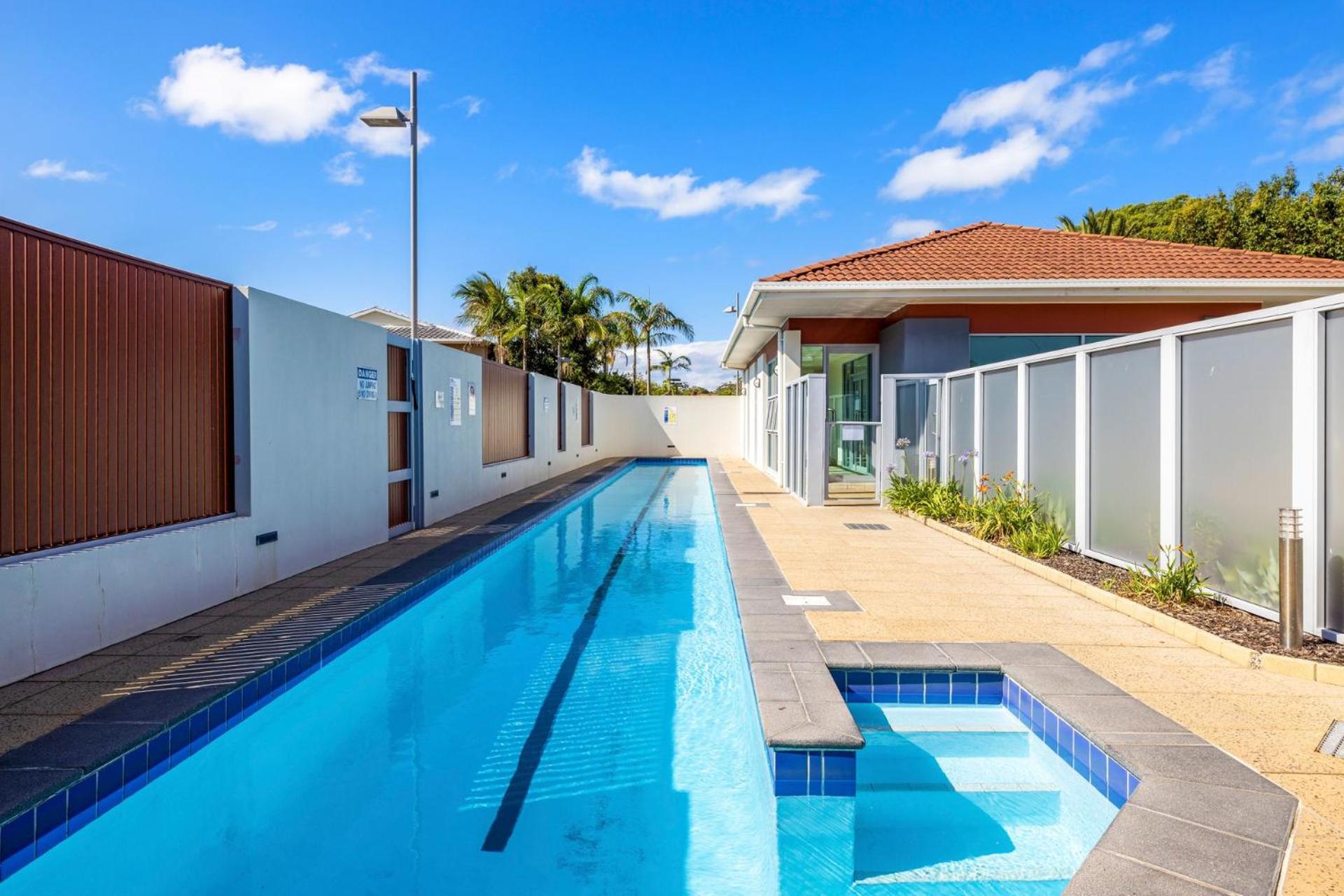 514 Oaks Pacific Blue Townhouse