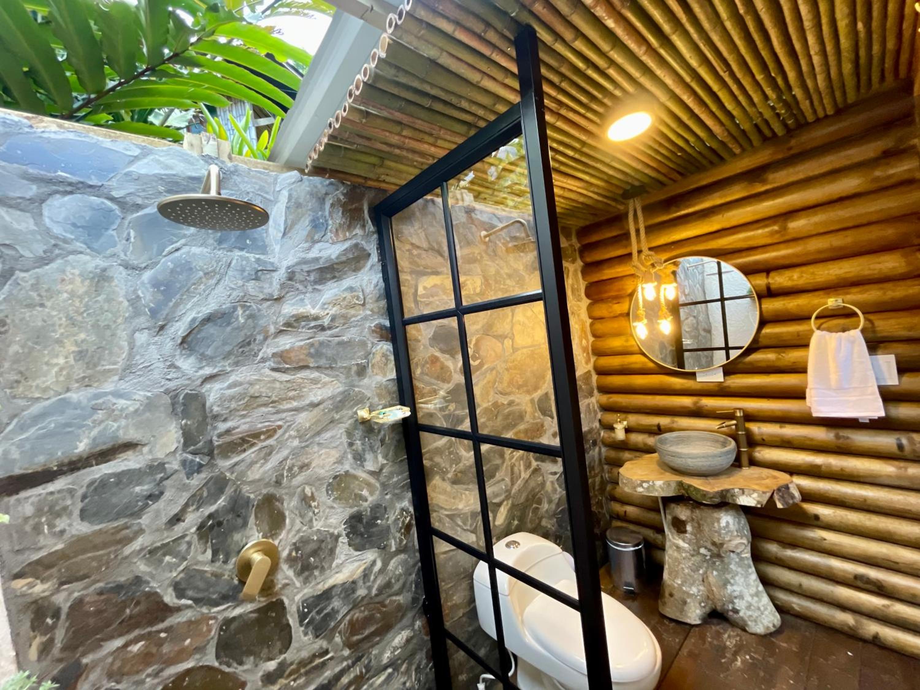 ALMAH GLAMPING