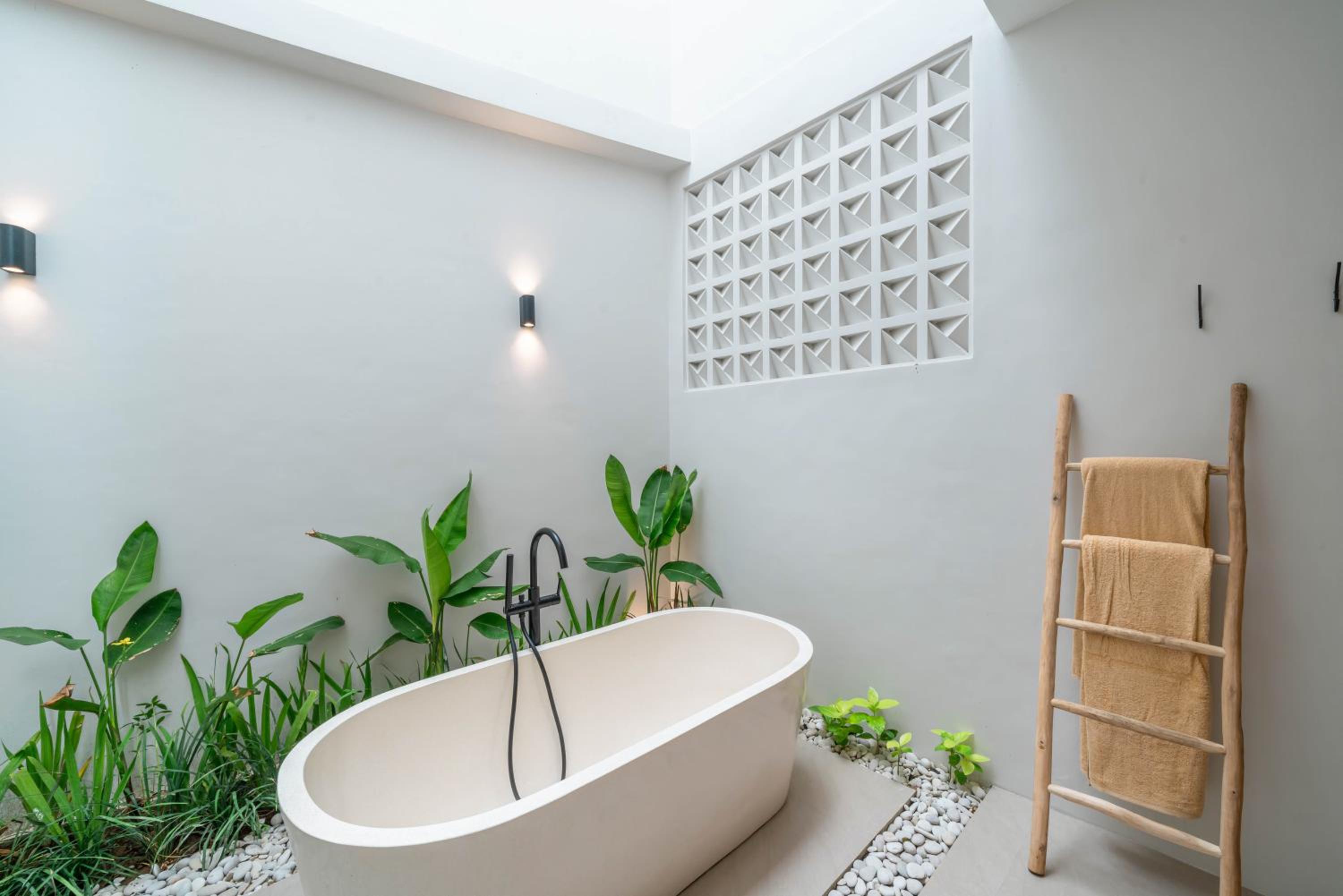 Villa LouLou Bali - Brand New Tropical 3BR Villa Next to Canggu view 5