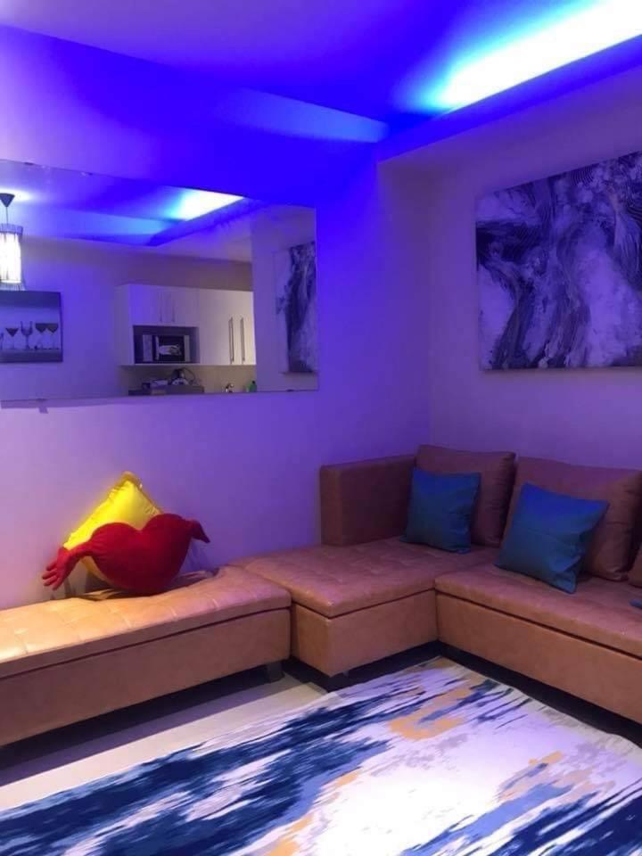 Quiet and spacious condo wid fast internet connection with Netflix view 3