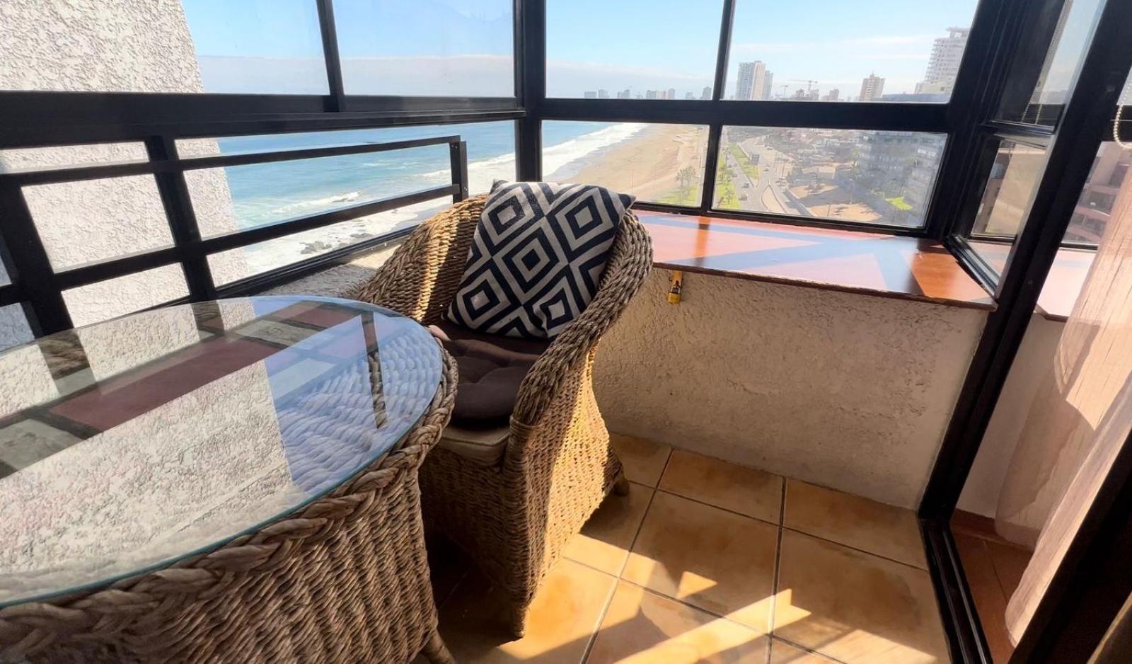 Hotel Arriendo diario en Iquique, Chile. Frente al mar - Image 1