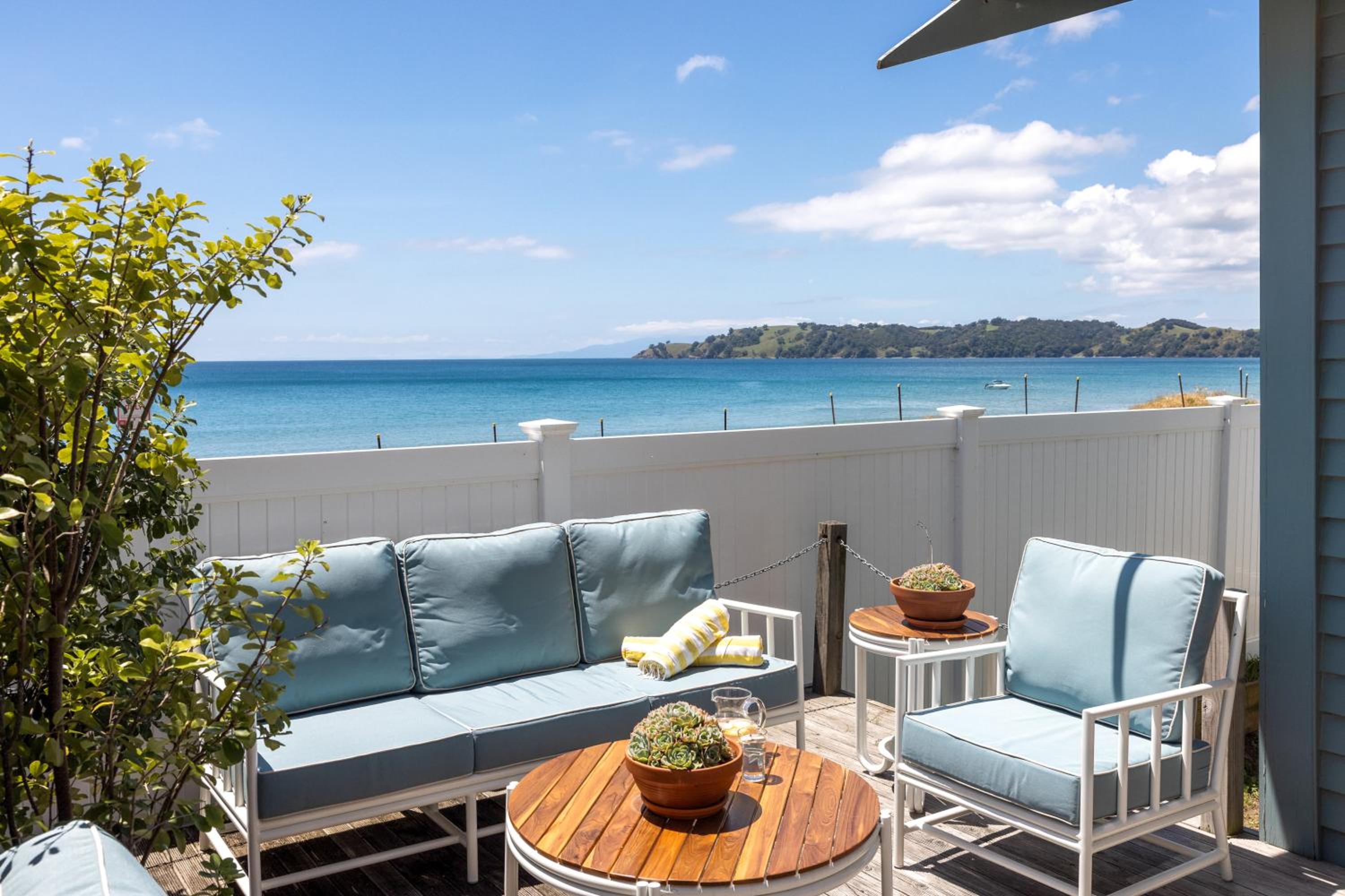 Beachfront Bliss - Stay Waiheke view 4