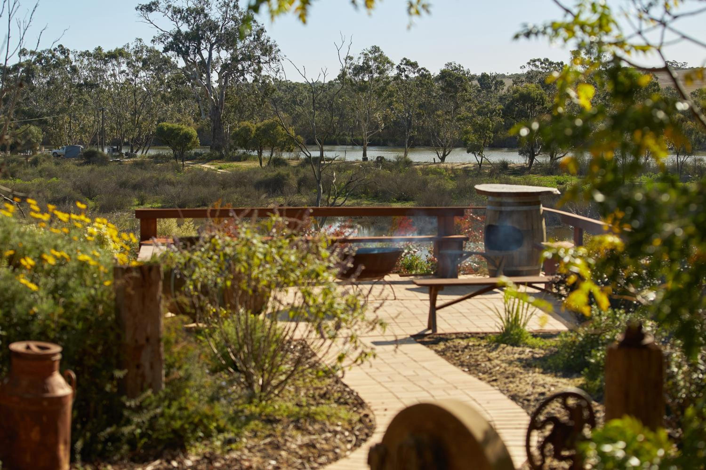 Lake Bywater Cottage