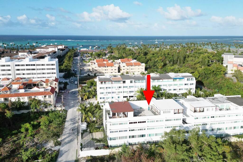 Charming 2 Bedroom Apartment with Pool view 4
