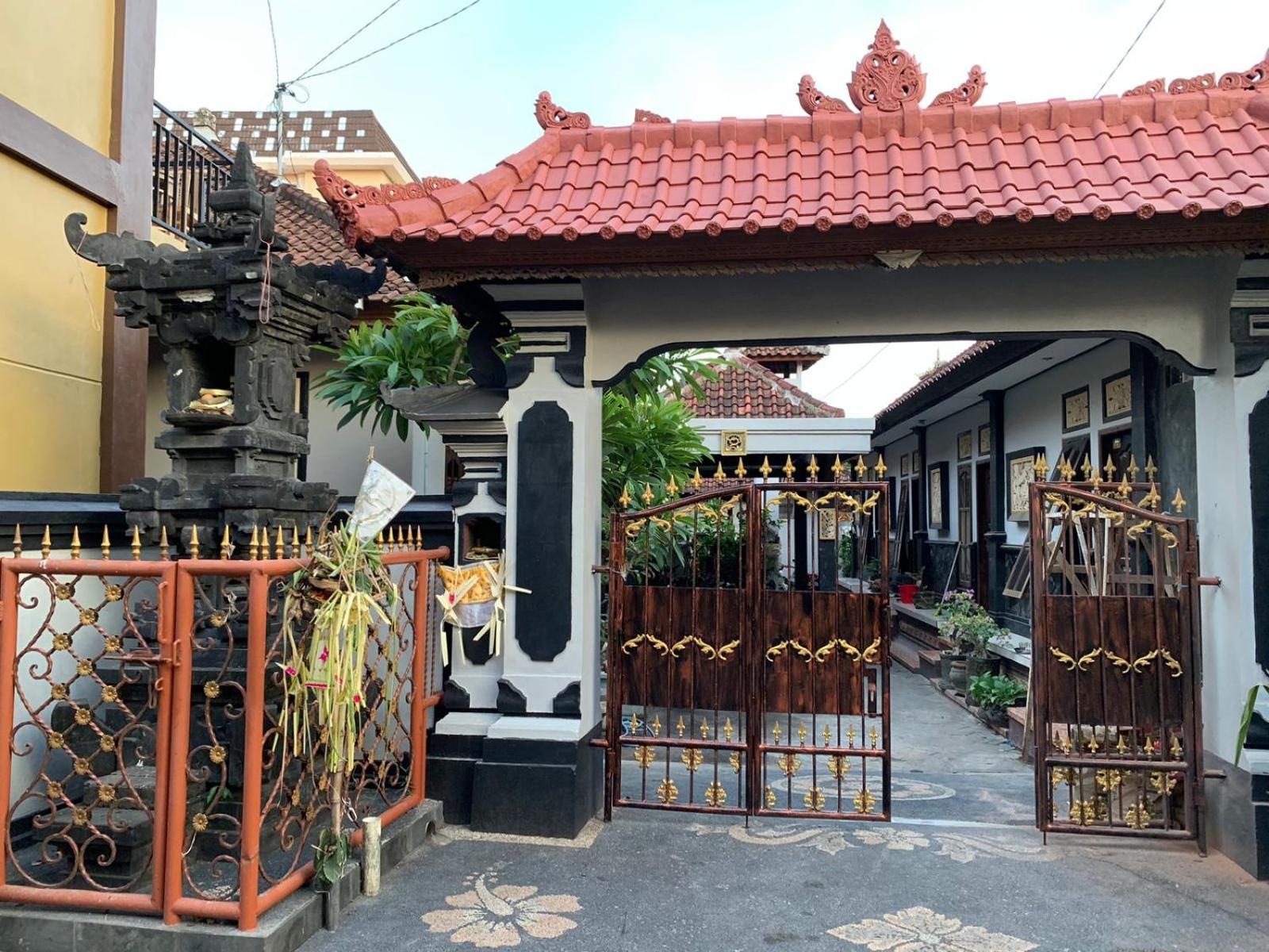 Tirtasuci House