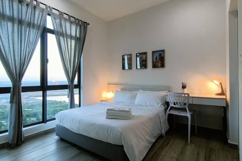 Twin Rooms with Swimming Pool & Wi-Fi Netflix at Cyberjaya Nearby KLIA photo 1