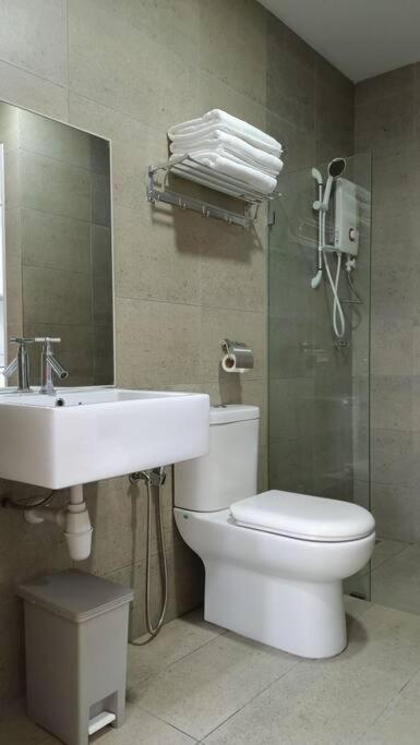 Twin Rooms with Swimming Pool & Wi-Fi Netflix at Cyberjaya Nearby KLIA photo 5
