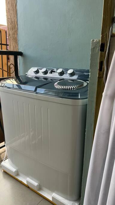 Cozy Apt, Near Acacia Mall, UnLtd WIFI, Netflix,