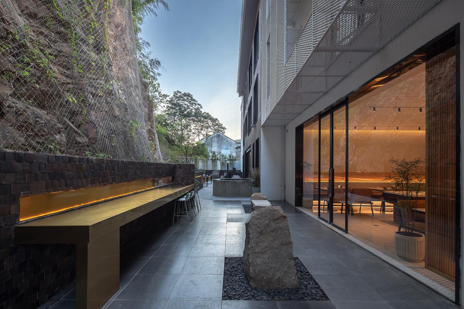 Tingjian Twenty-three Bay Rock Wall Private Soup Designer Homestay