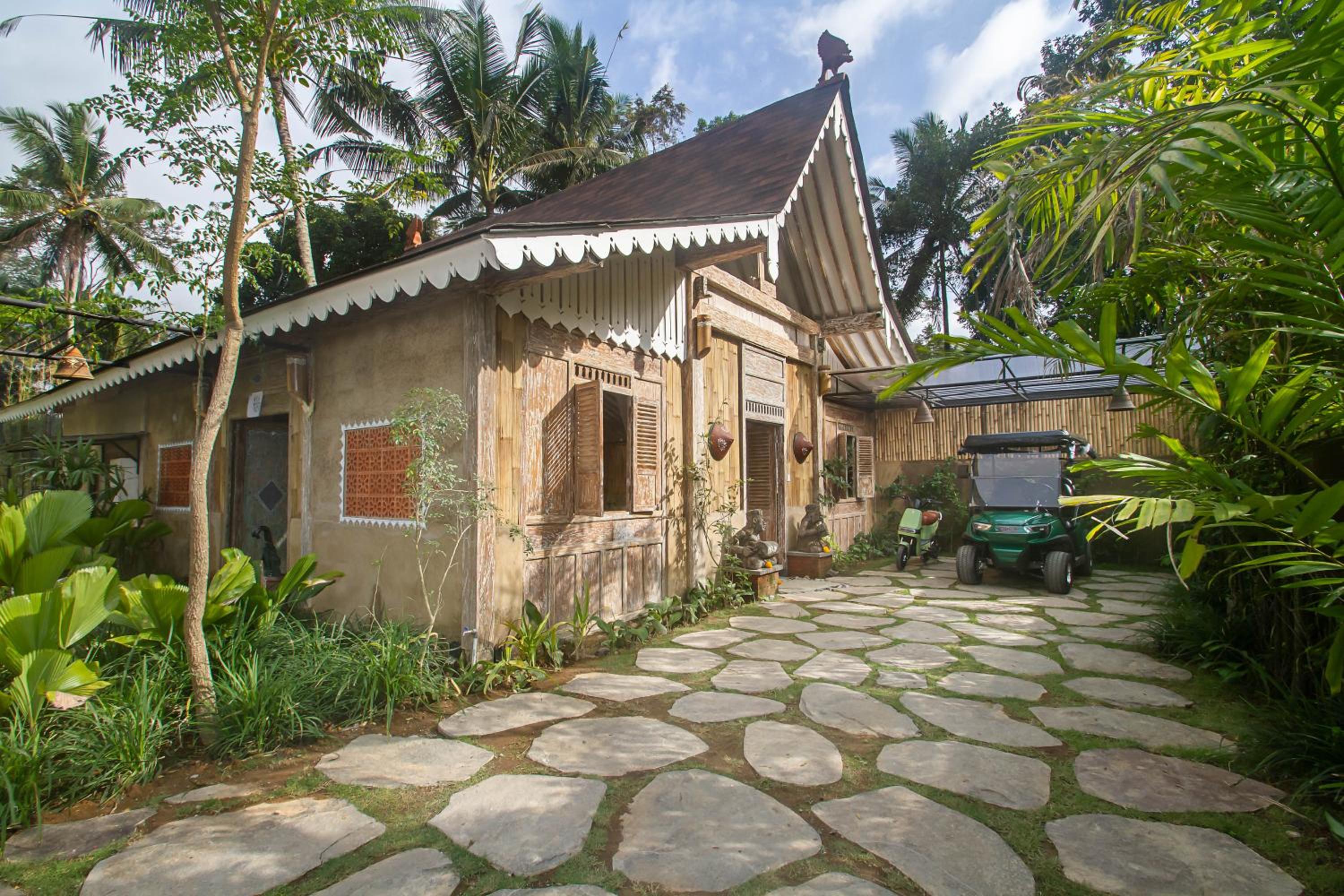 Hotel Sacred Beji by Pramana Villas - Image 1